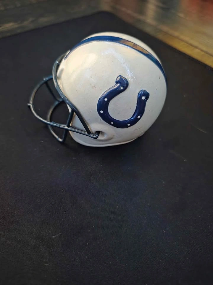 1997 Hand Painted Ceramic Football Collectibles - photo 3