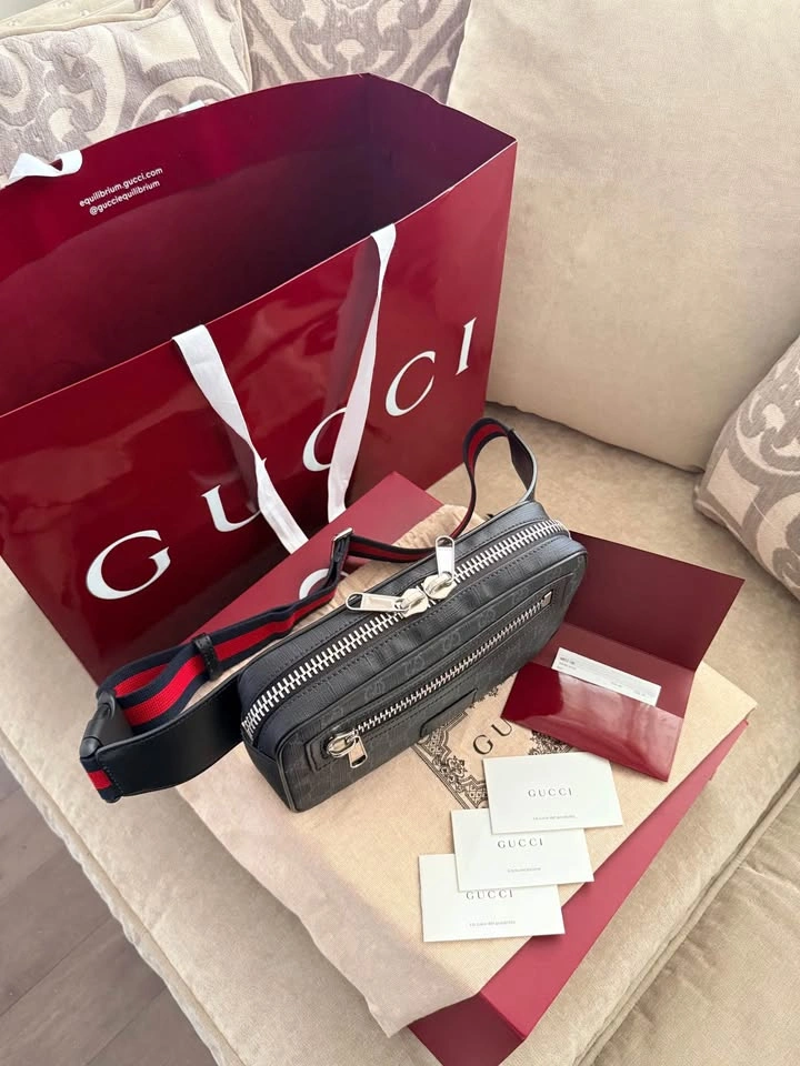 Brand New Gucci GG Supreme Belt Bag / Crossbody – Full Set - photo 3