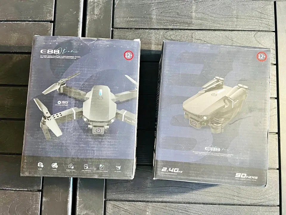 E88 Camera Drone Folding