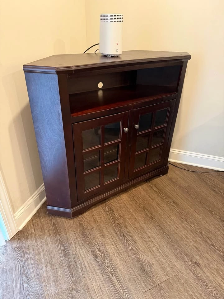 Wooden Corner TV Console - photo 3