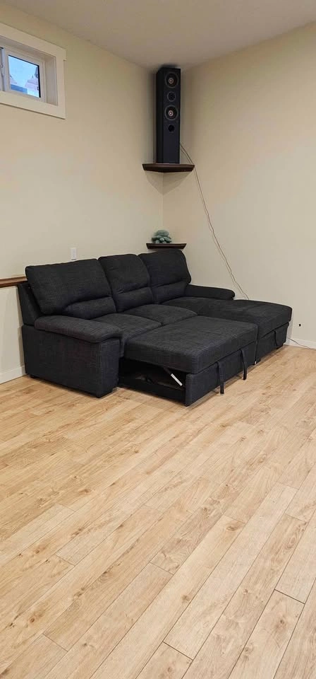 Leons Pull Out Sectional - Retail: $2000 - photo 5