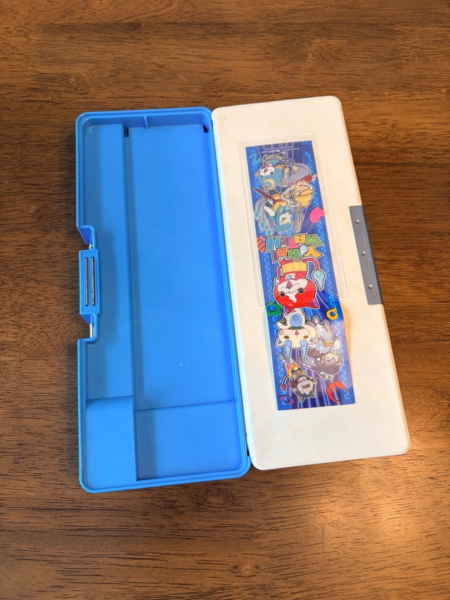 Like new Yokai Watch pencil case - photo 3