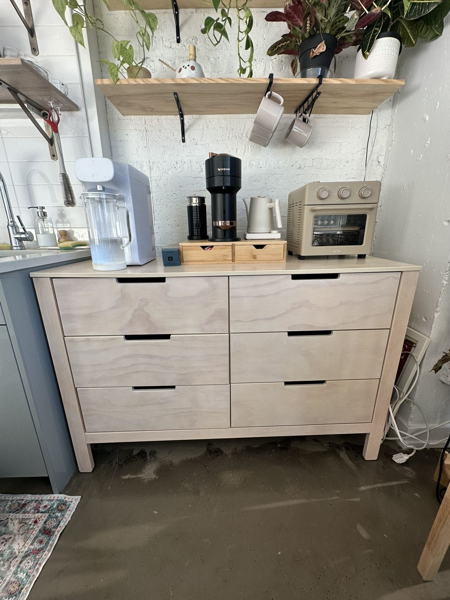 6-Drawer Dresser
