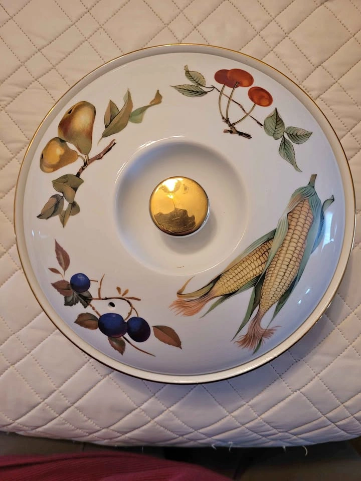 Royal Worcester Evesham Casserole Dish