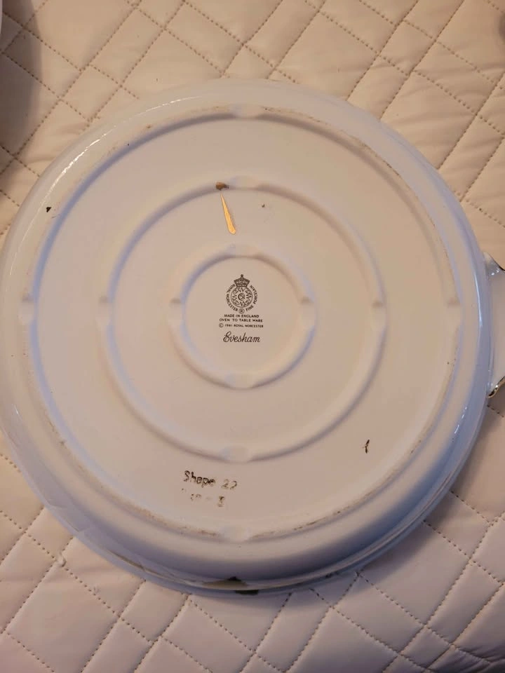 Royal Worcester Evesham Casserole Dish - photo 3