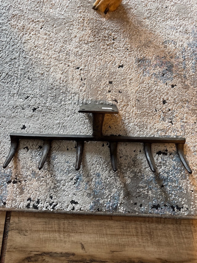 Garden Rake Coat Hanger - photo 2