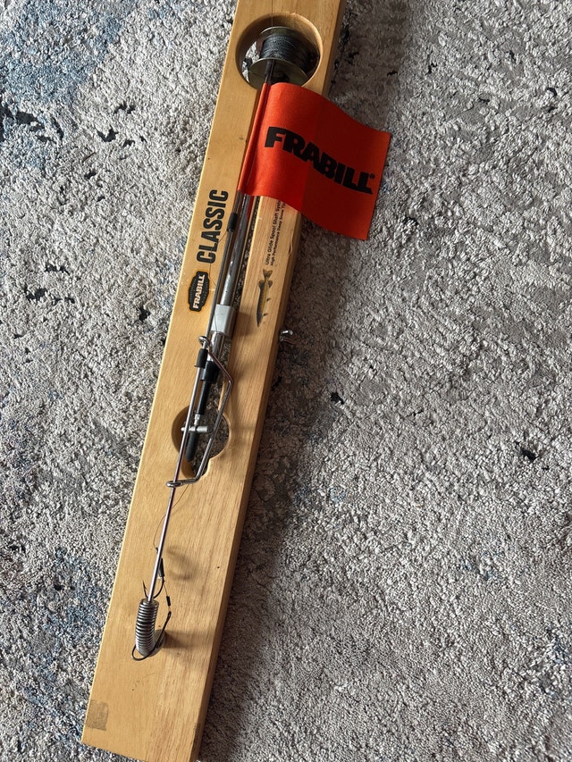Frabill Classic Tip-Up for Ice Fishing