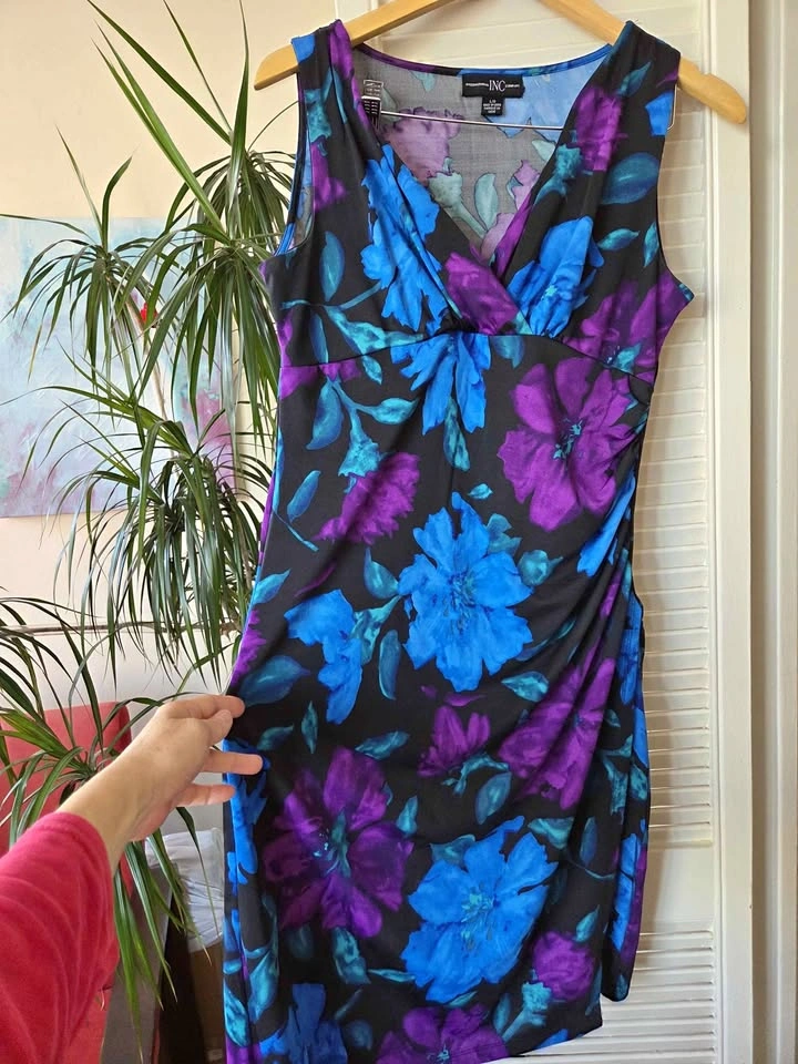 Elegant versatile floral dress