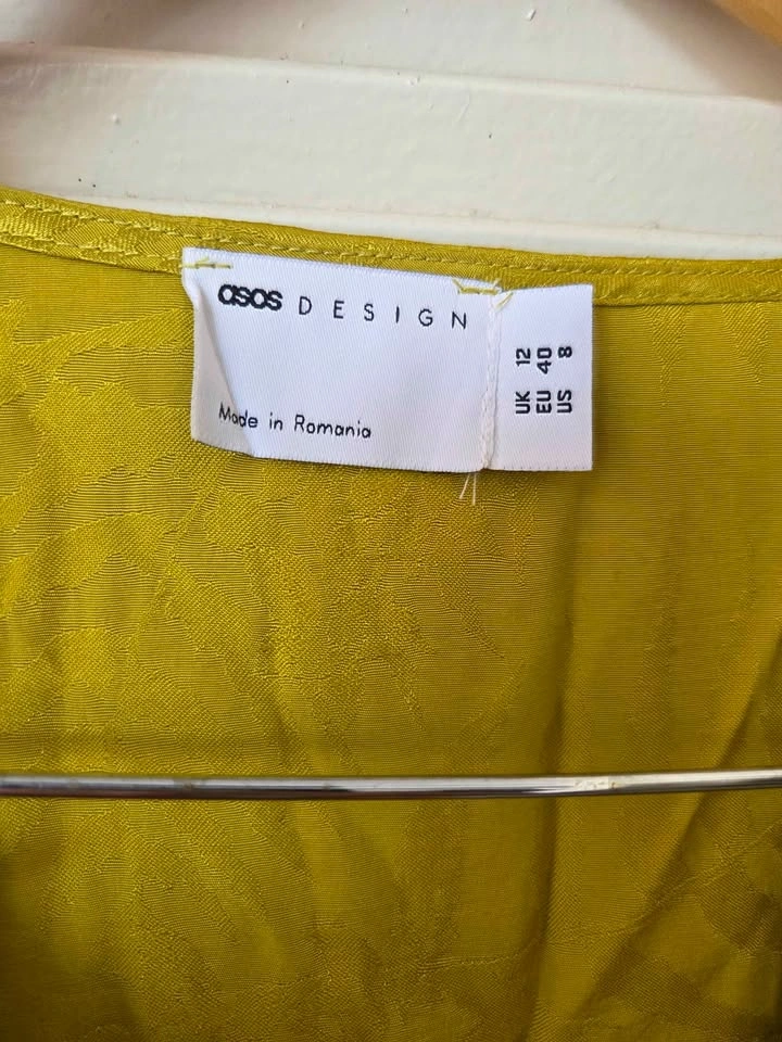 Elegant Mustard Dress with Beautiful Sleeves - Size M - photo 5