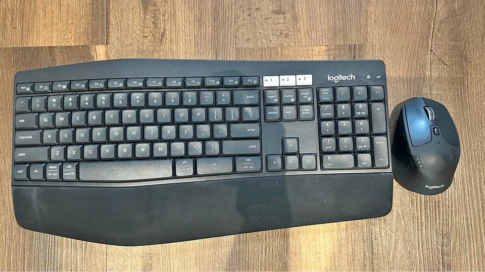 Logitech Wireless Keyboard & Mouse Combo