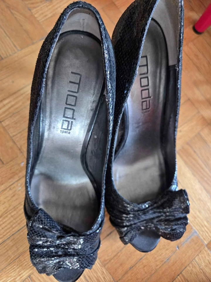 Elegant black heels, Moda Spana, leather