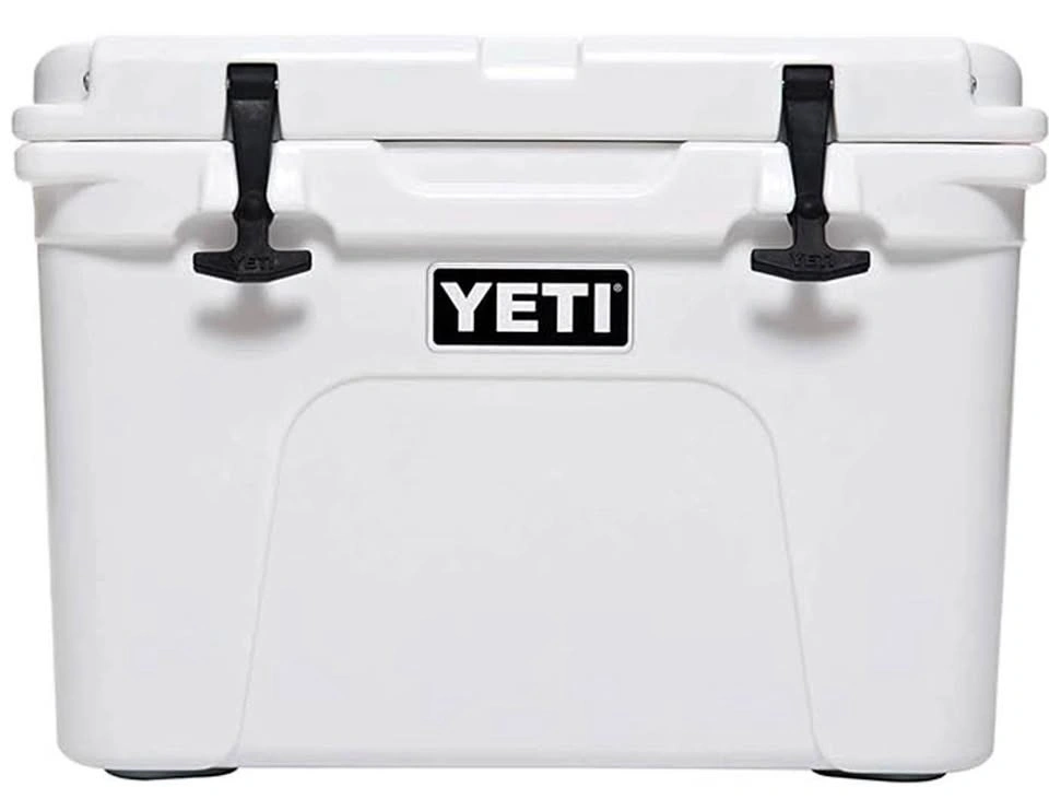 BNIB Yeti ztundra 35 Cooler White with basket