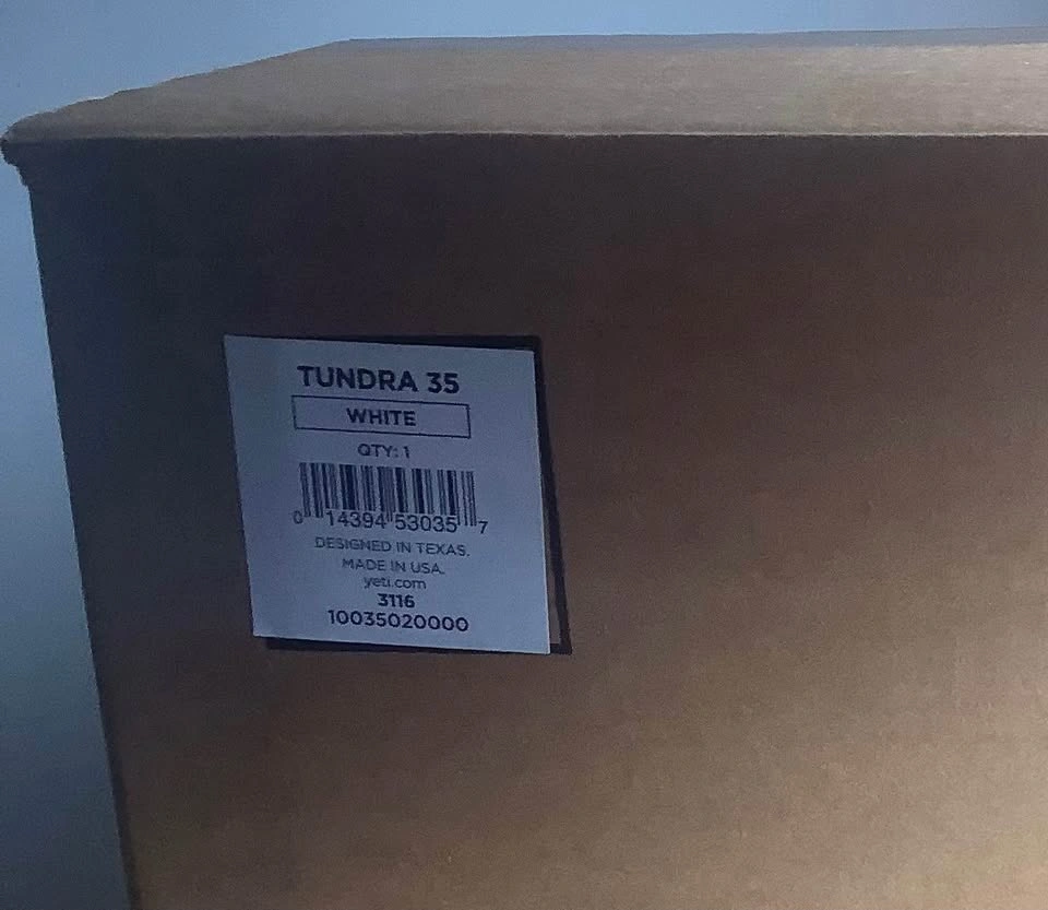 BNIB Yeti ztundra 35 Cooler White with basket - photo 2