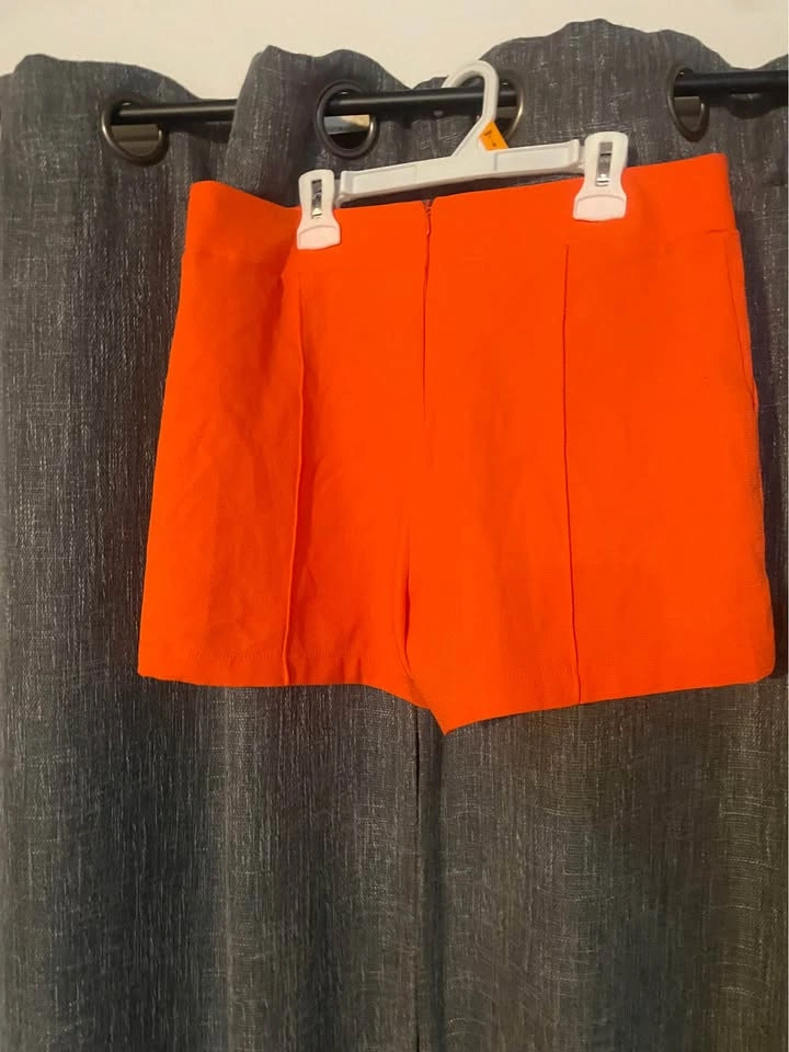 Women short - photo 2