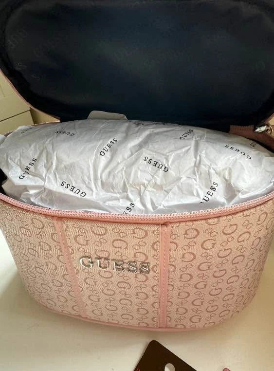 Guess Pink Makeup Travel Bag - photo 2