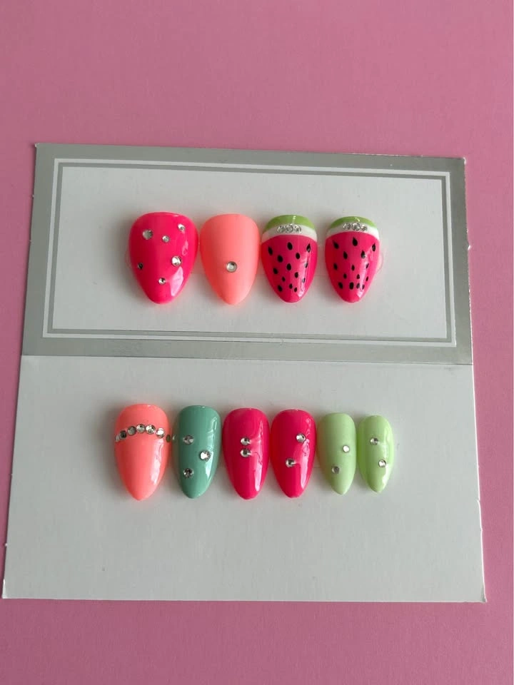 Press on nails watermelon summer design - photo 2