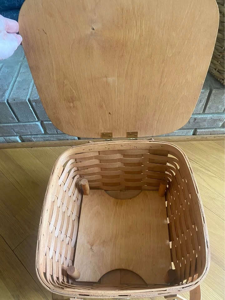 Peterboro Two-Pie Basket with Lid and Tray - Honey - photo 3