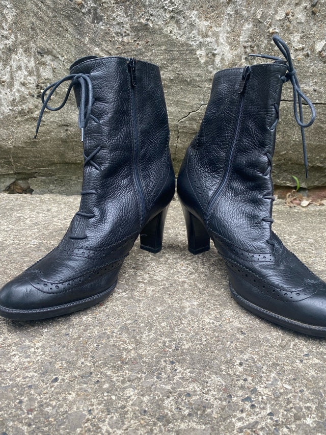Peter Kaiser Women's Black Leather Ankle Boots Sz 8 - photo 2