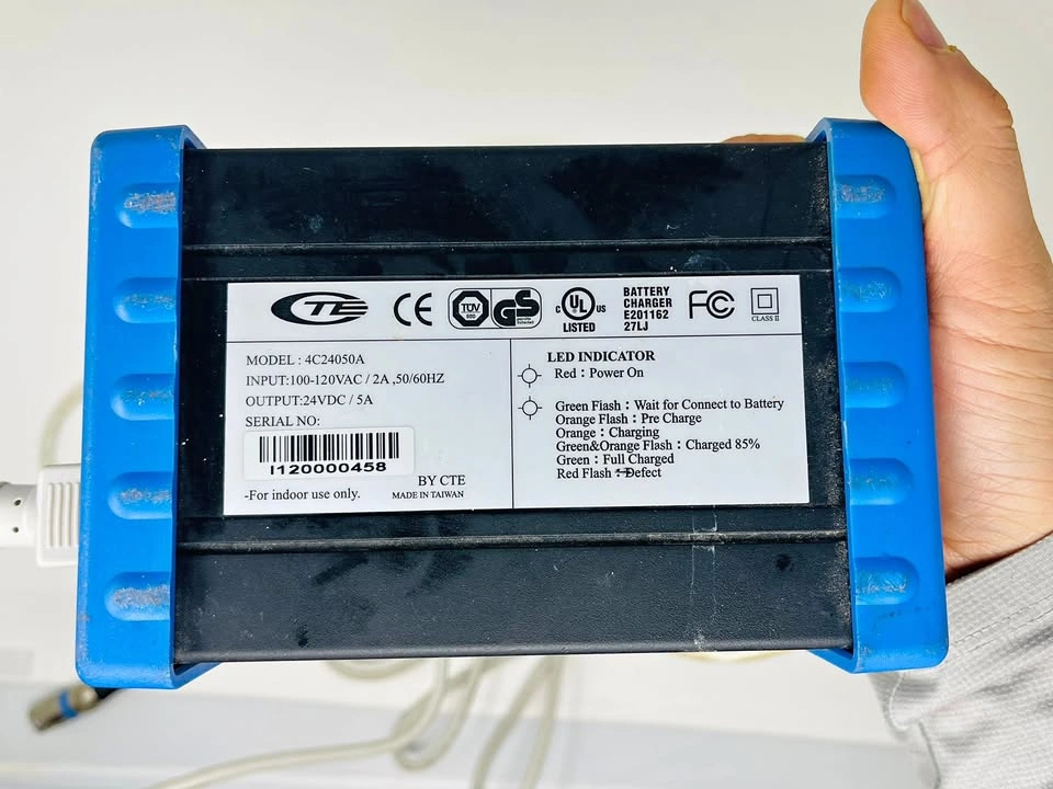 Smart Charger CTE 5AH 24V for Sealed Lead Acid + Gel Battery