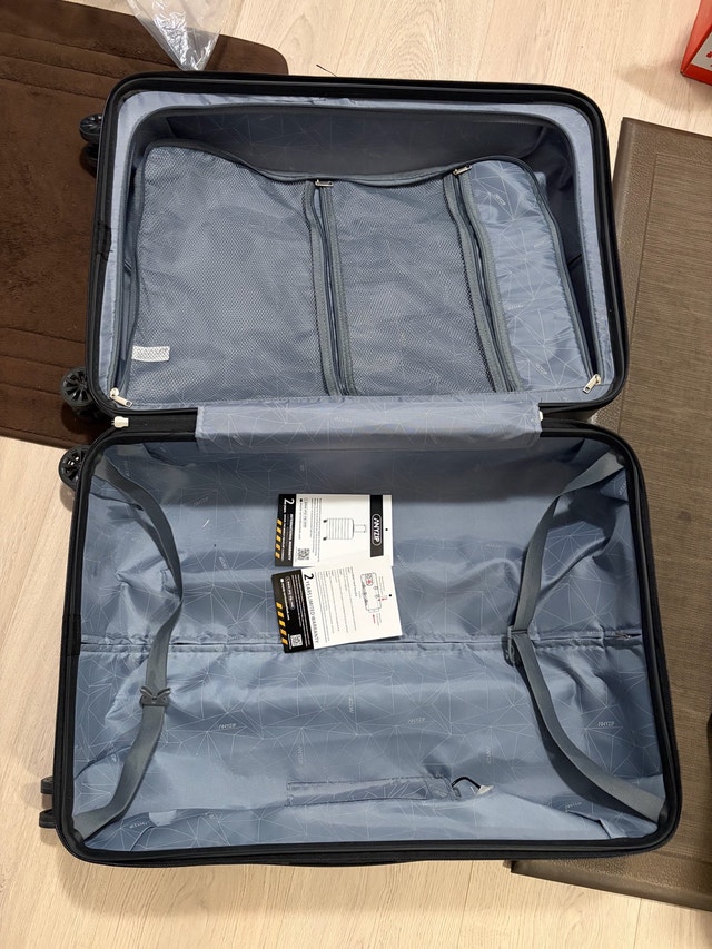 Hardshell Suitcase (24”) with USB & TSA Lock - photo 3