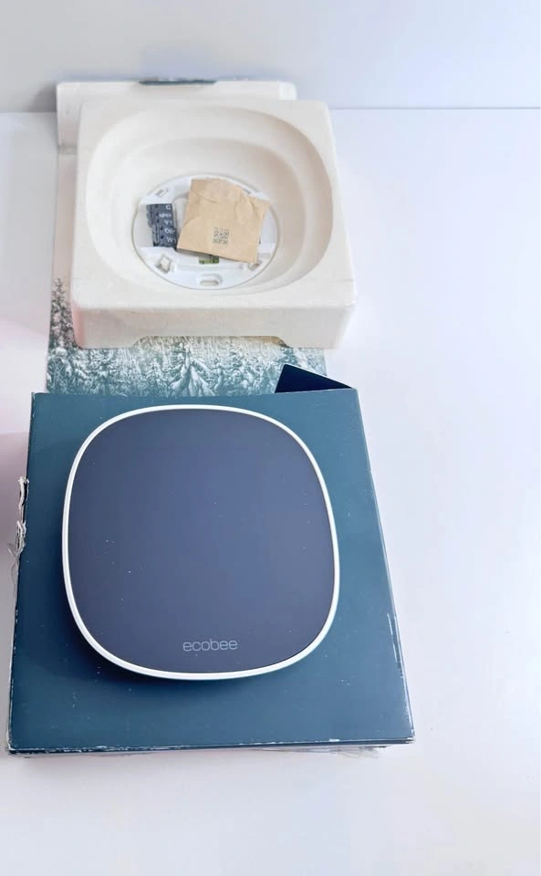 ecobee Smart Thermostat Essential — New open Box - photo 3
