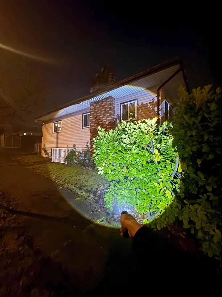 Zoomable Flashlight with Red Disc - photo 5