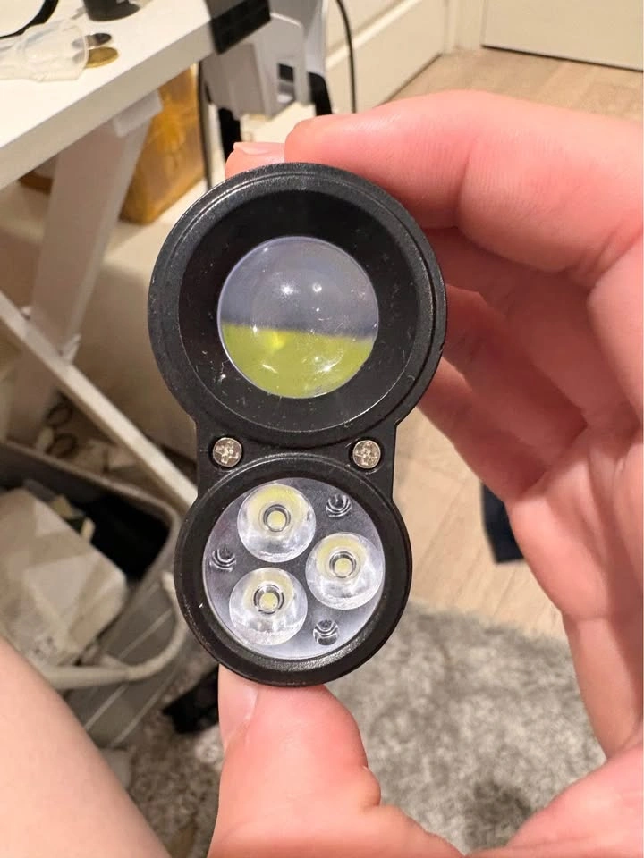 Dual Light Rechargeable Flashlight - photo 4