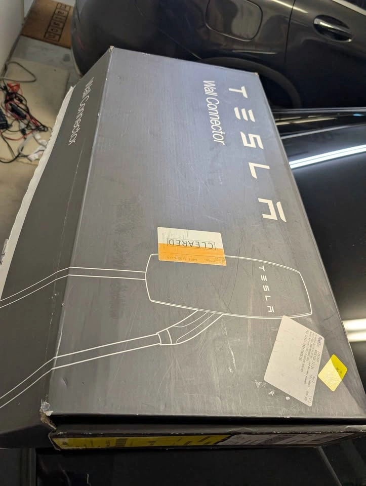 Brand new Tesla Wall Charger, still in original packaging. Never - photo 4