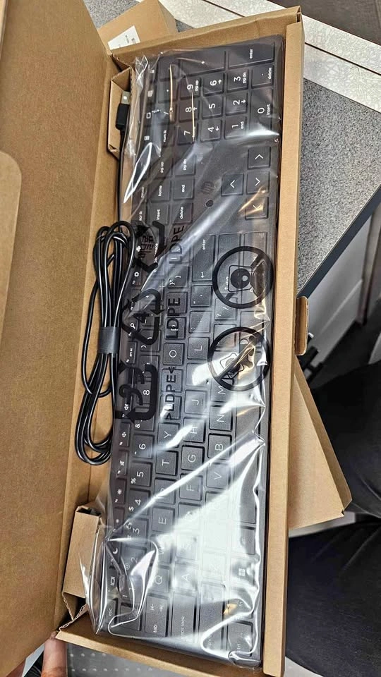 HP Wired Desktop 320K Keyboard