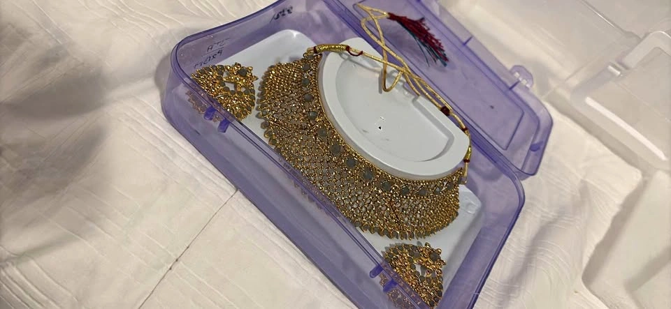 New/never used Indian jewelry necklace and earring set