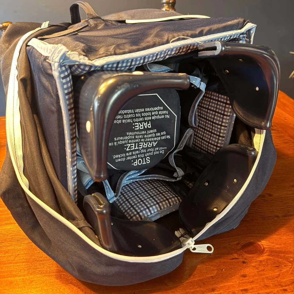 Graco Pack n Play - Blue w checkered pattern - photo 3