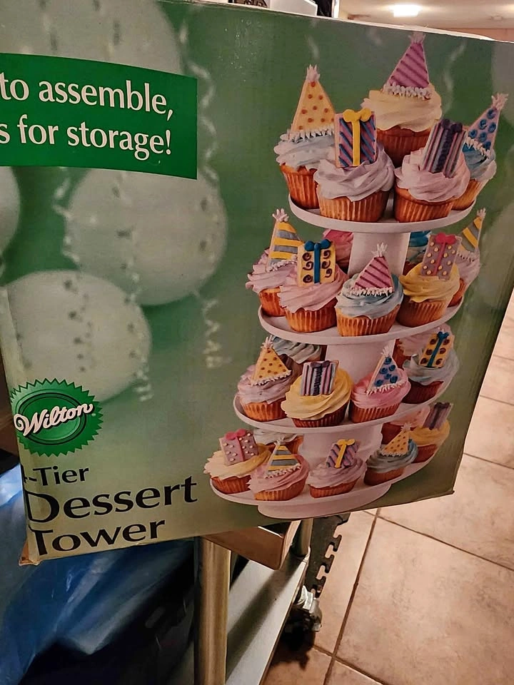 Cupcake Display