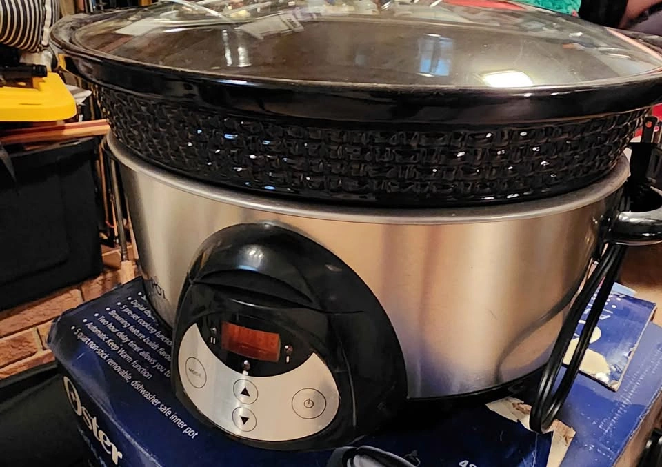 Crockpot Amazing Condition - photo 3