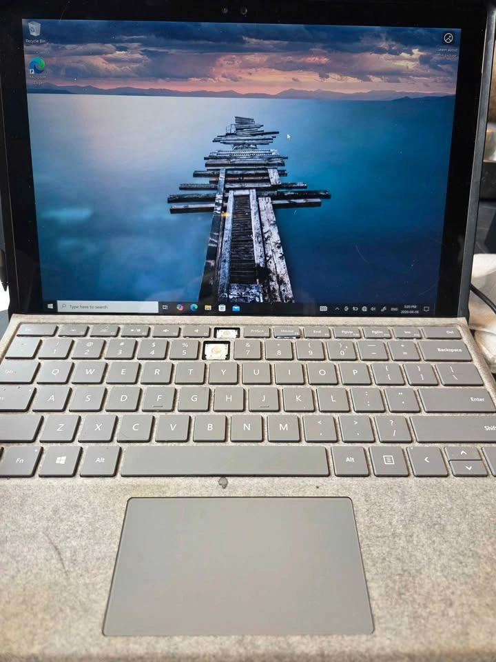 Surface Pro 4 with case/keyboard/stylus - photo 2