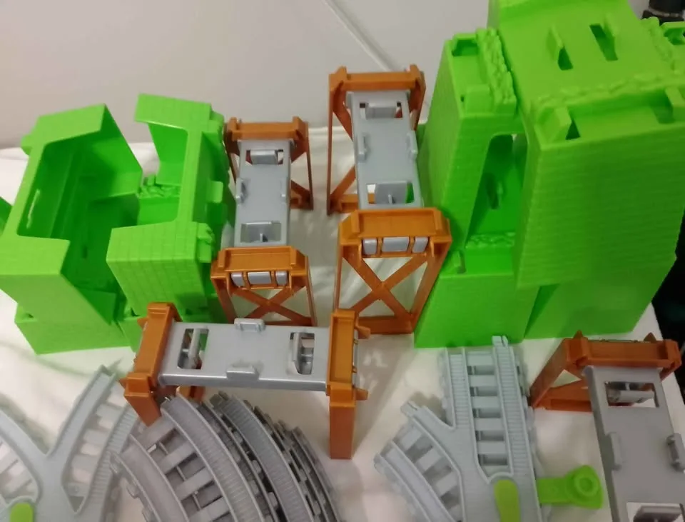 Thomas the Tank train track set image indicator(2)