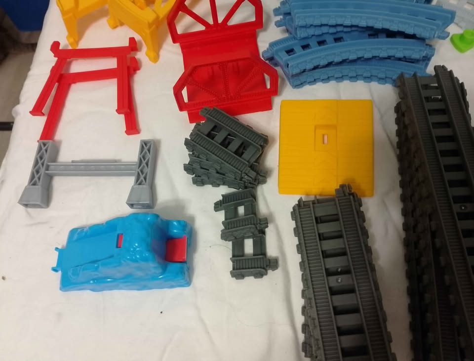 Thomas the Tank train track set - photo 4