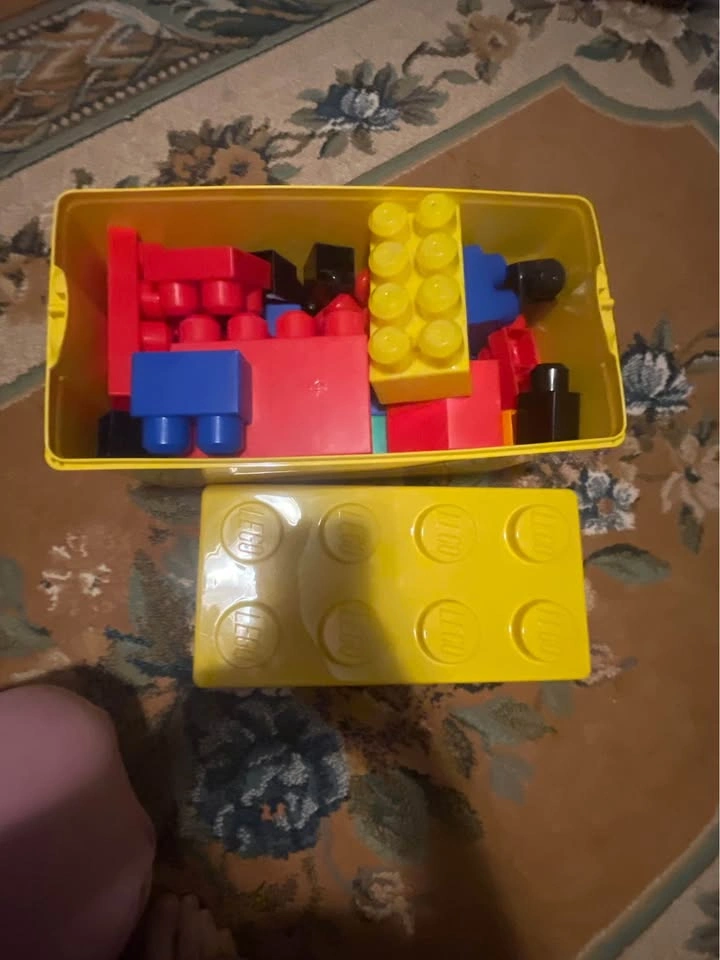 Lego Bin with Blocks and Car - photo 3