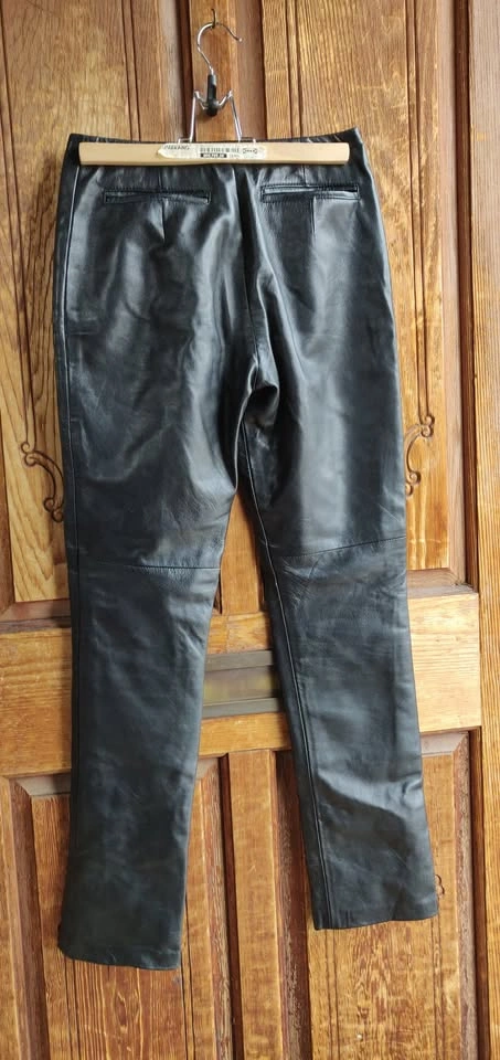Danier Genuine Leather Skinny Pants - photo 2