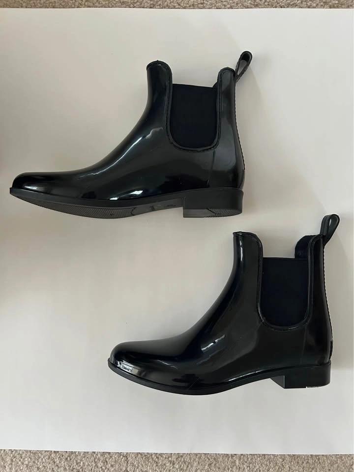 Ladies Black Patent Chelsea Rain Boots Size 8 Markham - photo 4