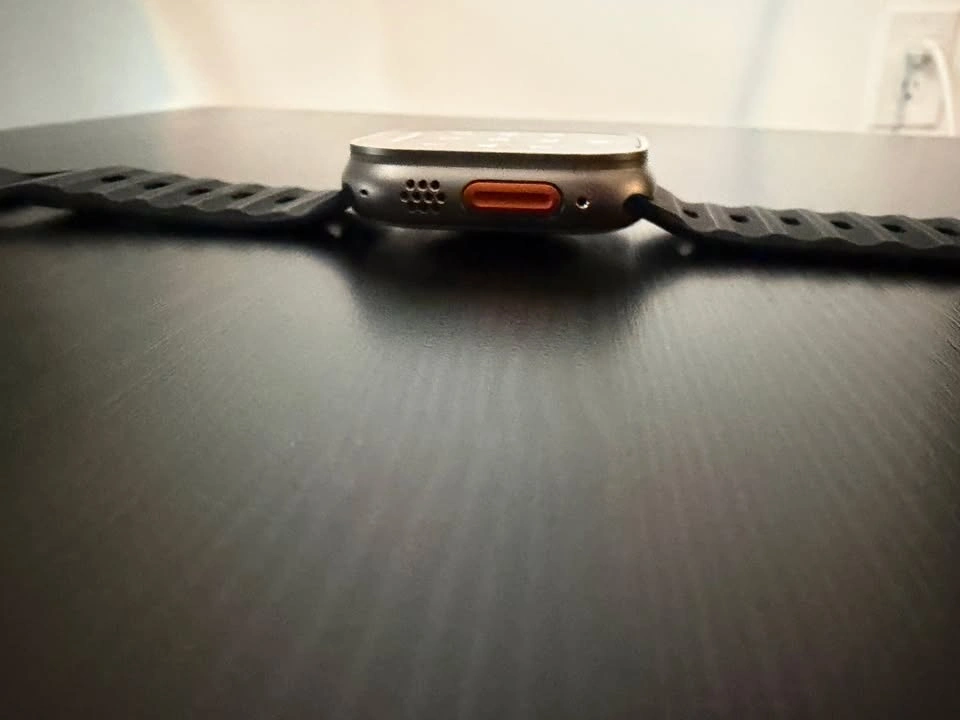 Apple Watch Ultra 2 (49mm) - Excellent + Extra Bands - photo 3
