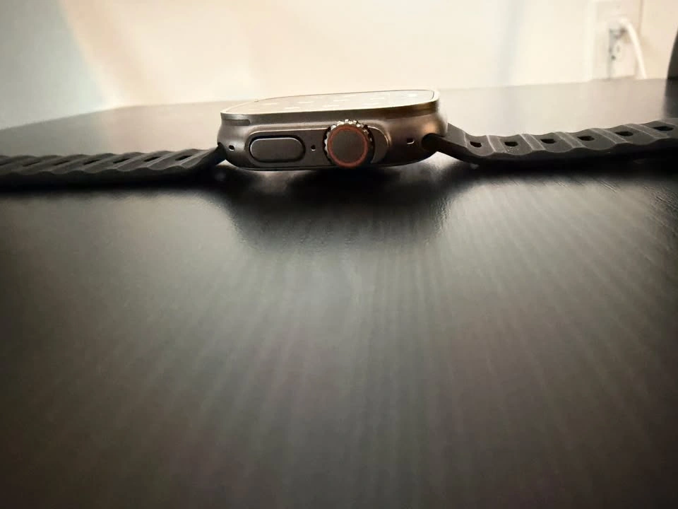 Apple Watch Ultra 2 (49mm) - Excellent + Extra Bands - photo 4