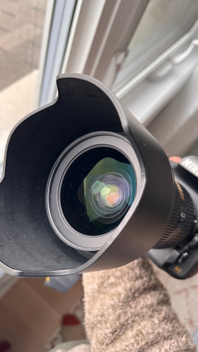 Great condition Nikon 24-70mm f/2.8G ED - photo 2