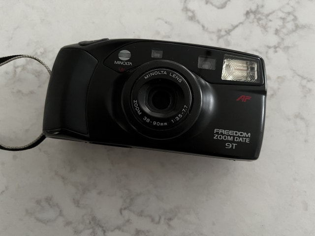 Minolta Freedom Zoom Date 9T Film Camera