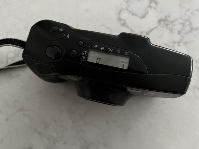Minolta Freedom Zoom Date 9T Film Camera - photo 2