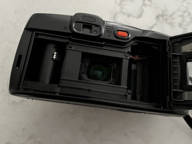 Minolta Freedom Zoom Date 9T Film Camera - photo 4