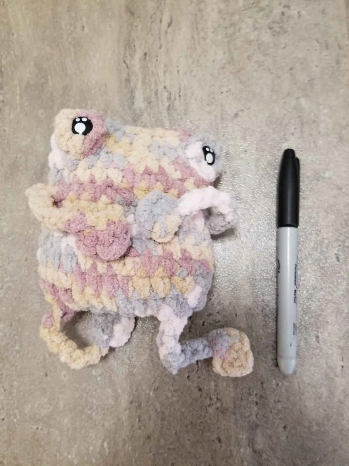 Crochet Leggy Frog Plush - photo 4