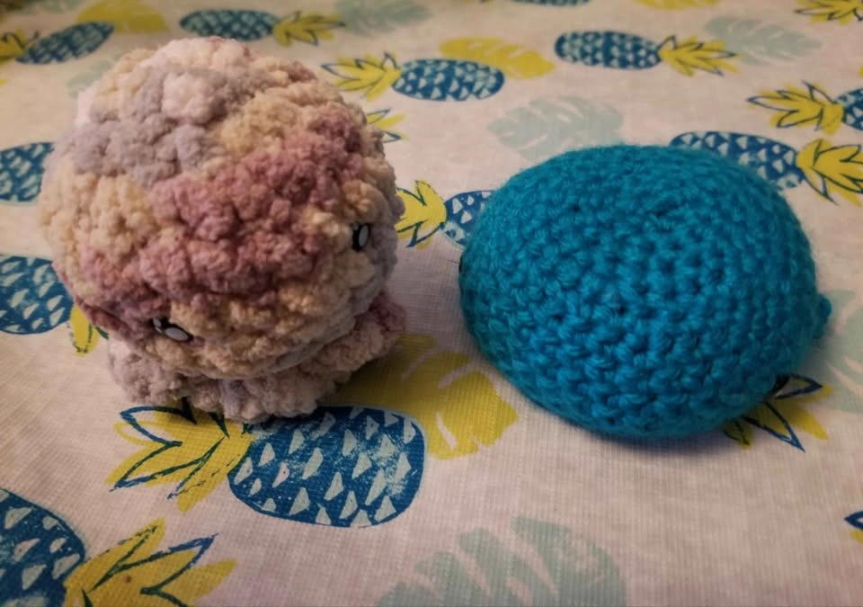 Small Crochet Octopus & Whale Plush - photo 3