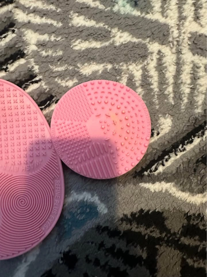 Makeup Brushes cleaner - photo 2