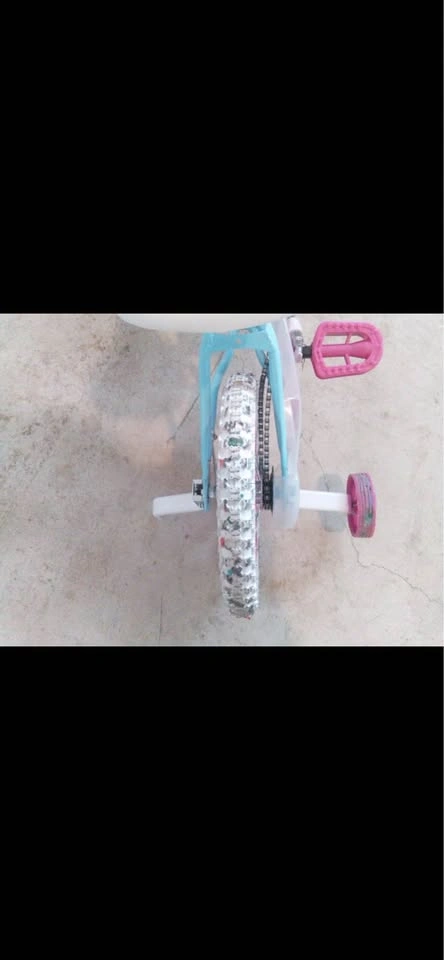 Huffy Seastar kids bike w/ training wheels - photo 5