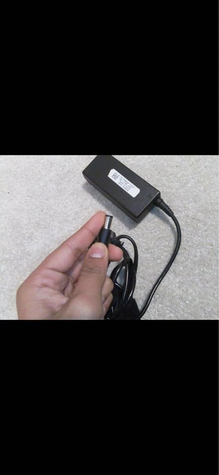 Dell Power Adapter Charger DP/N 0928G4 - photo 2